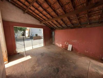 Casa para Venda, em Ara�atuba, bairro Conjunto Habitacional Cl�vis Valentin Picolotto, 3 dormit�rios, 1 banheiro, 1 vaga